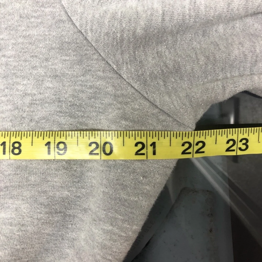 The North Face Women’s Large Light Gray Hoodie with Pink Logo - Picture 6 of 6